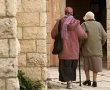 מאות  זקנים עלולים להישאר ללא קורת גג בשל חוב ארנונה לעירייה