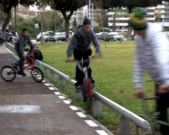 רוכבי אופניים צעירים | צילום: באדיבות אור ירוק רוכבי אופניים צעירים | צילום: באדיבות אור ירוק