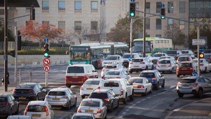 פקקים בעיר. צילום: הדס פרוש, פלאש 90 פקקים בעיר. צילום: הדס פרוש, פלאש 90