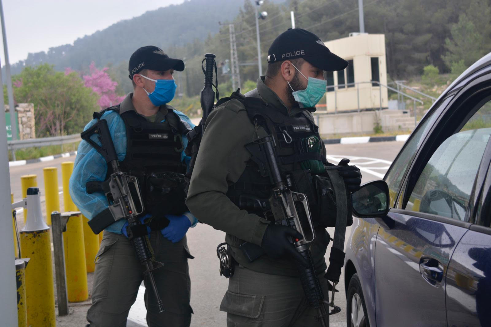 מחסומים משטרתיים יוצבו בכניסות וביציאות מהשכונות(צילום: דוברות המשטרה)