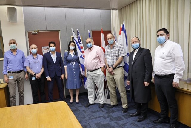 בתמונה: הנהלת מאוחדת במחוז ירושלים והמרכז הרפואי הדסה בתמונה: הנהלת מאוחדת במחוז ירושלים והמרכז הרפואי הדסה