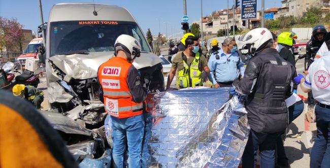 זירת התאונה בירושלים (צילום: כיבוי והצלה ירושלים)