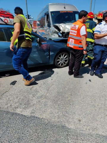 זירת התאונה ברחוב דרך חברון פינת צבי נוימן בירושלים (צילום: תיעוד מבצעי איחוד הצלה)