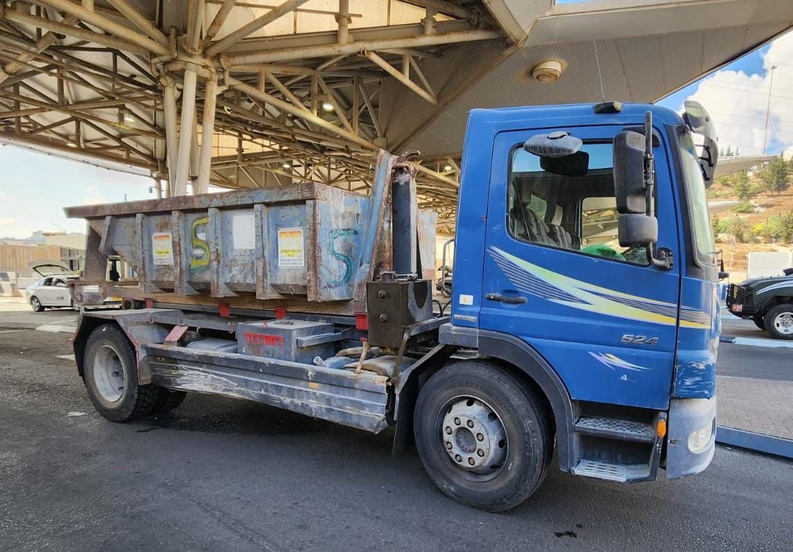 הרכב בו נהג החשוד ללא רישיון. צילום: דוברות המשטרה