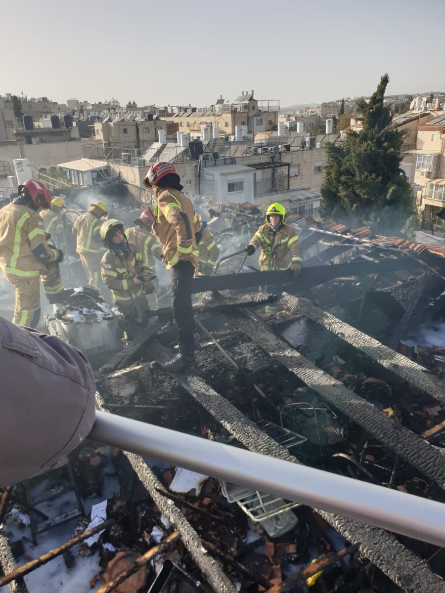 	 השריפה בגאולה. צילום: תיעוד מבצעי כב"ה