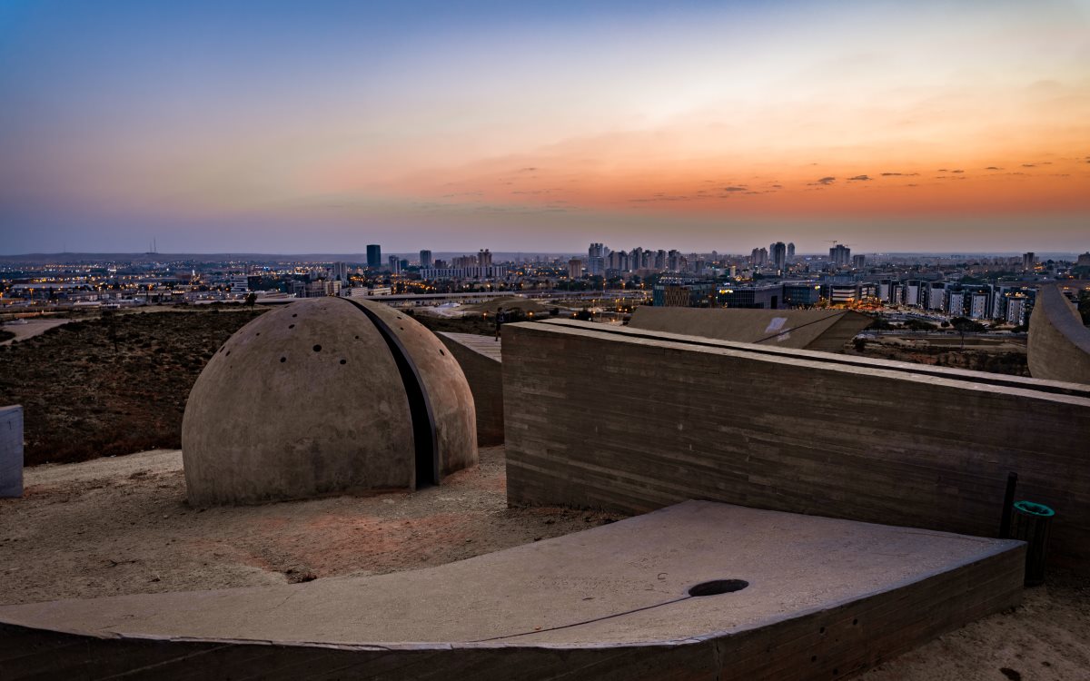 אנדרטת הנגב. צילום: אדם קבסה