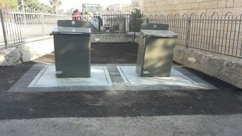 פחים מוטמנים (צילום: באדיבות אגף התברואה פחים מוטמנים (צילום: באדיבות אגף התברואה