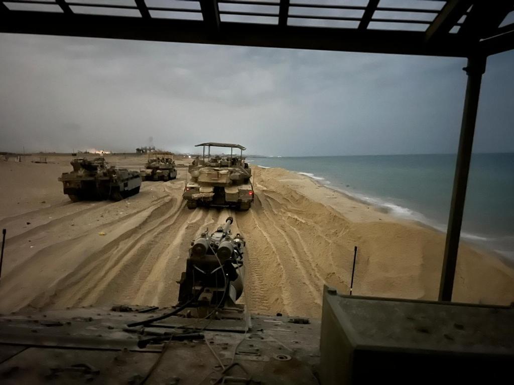 כוחות צה"ל נכנסים לעזה דרך חוף הים. קרדיט: דובר צה"ל