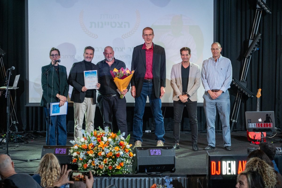 ד'ר יצחק פרברוב בטקס המצטיינים . קרדיט צילום - גיא אנטו