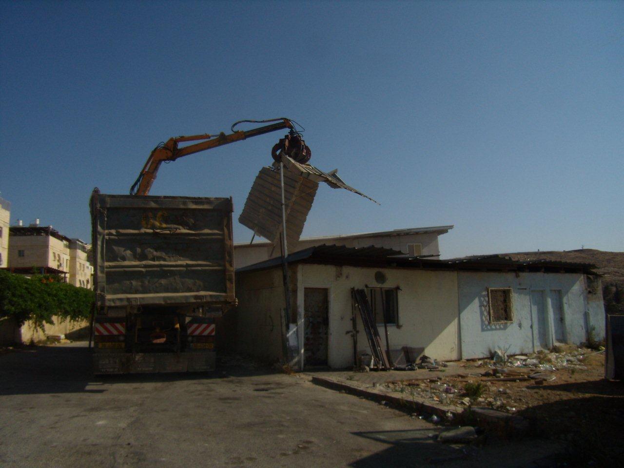 הריסת המבנה. צילום: דוברות עיריית ירושלים