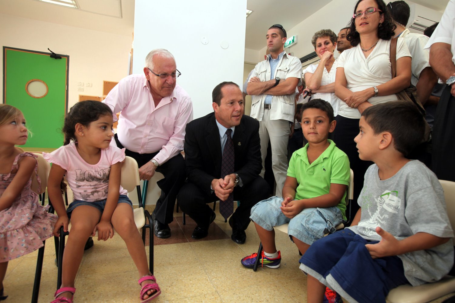 היו&quot;ר ריבלין עם ראש העיר ברקת בב&quot;ס בהר חומה