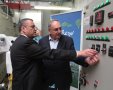  ראש העיר ירושלים משה ליאון ופרופ׳ זאב רוטשטיין מפעילים את השאלטר. צילום: יוסי זמיר