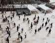 ההפרדה בין מתחמי התפילה לפי הנחיות משרד הבריאות. צילום: הקרן למורשת הכותל המערבי.