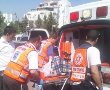 פועל בניין נפל מגובה 6 מטרים ופונה במצב בינוני עם פגיעות גפיים