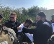 האשדודים יצאו לחלק ציצית לחיילים. צפו