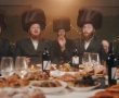 מלונדון ועד אשדוד: גדולי הזמר החסידי בקליפ חנוכה מרהיב של מקהלת קאפלה (וידאו)