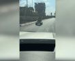 נסיעה מסוכנת בלב העיר: בנות 15 נתפסו רוכבות על טרקטורון ללא רישיון וקסדות
