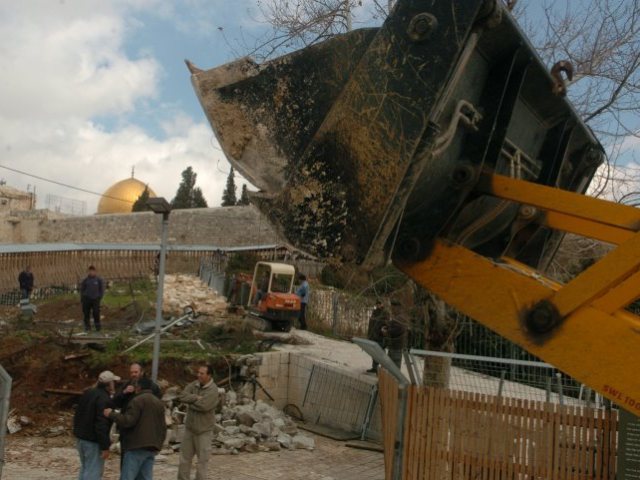 גשר המוגרבים ברחבת הכותל (תמונות: פלאש90)