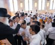 אַשְׁרֵי מִי שֶׁעֲמָלוֹ בַּתּוֹרָה: הגרד"ח פינטו הלהיב את הבחורים ששקדו בימי 'בין הזמנים' (וידאו)