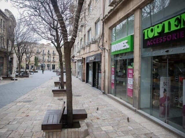חנויות בזמן הקורונה. צילום: יונתן זינדל/ פלאש 90