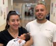 שנתיים לאחר הלידה השקטה: בת אל חובקת את בתה הראשונה בערב ראש השנה