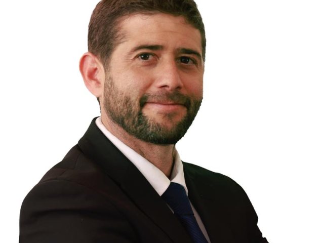 עו״ד ארז צ׳צ׳קס 