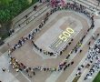  מאות מתושבי נס ציונה יצרו שרשרת אנושית אחת לציון 500 ימים למלחמה וקראו לשחרור החטופים