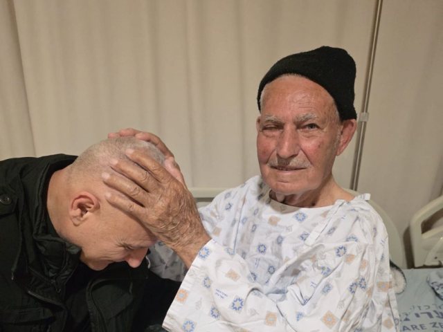 סנ״צ אבי לוי מלווה את ישראל בניתוחים. באדיבות המשפחה 