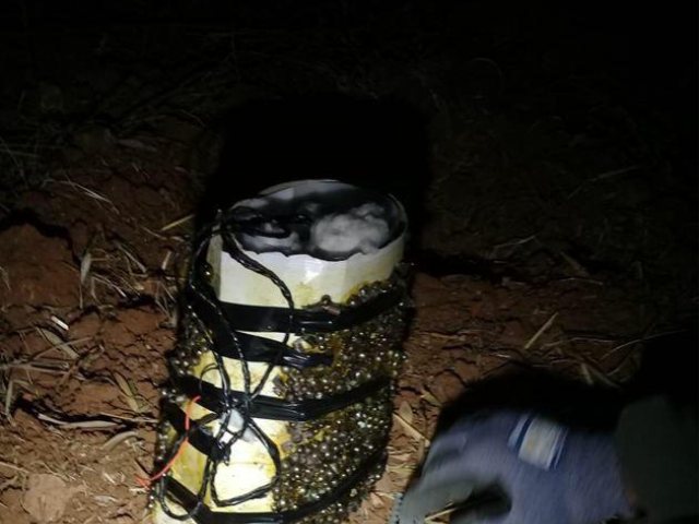 מטען חבלה מוכן להפעלה שיועד לפיגוע. קרדיט: תקשורת שב"כ
