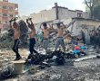 תיעוד: עשרות מחבלים שהסתתרו בצפון הרצועה מסגירים עצמם לכוחות צה"ל (וידאו)