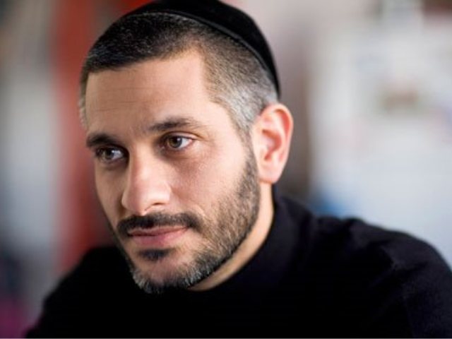 אולם ליאו מודל - ז'ראר בכר
