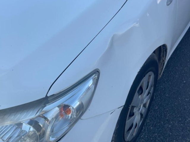 הרכב איתו פגע החשוד בקורבן. קרדיט צילום: דוברות המשטרה.