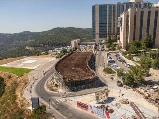 עבודות הרכבת הקלה בהדסה עין כרם. צילום: דוברות העירייה
