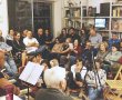 "זיכרון בסלון" חוזר: רוצים לארח ניצולי שואה ולשמוע את סיפורם? 