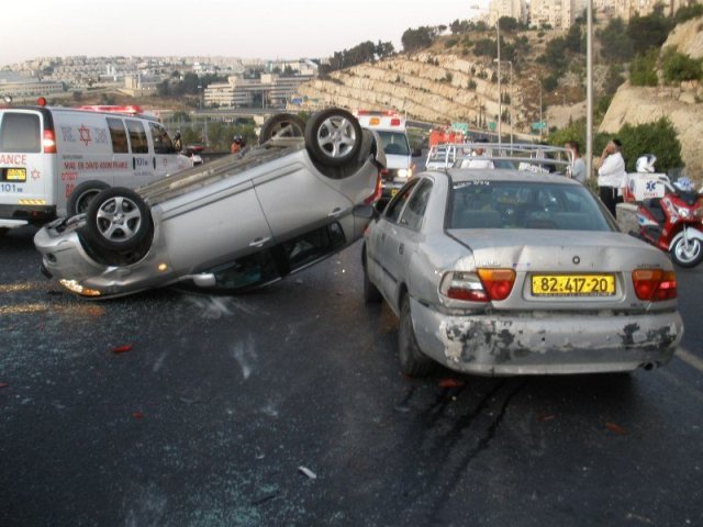 זירת התאונה הערב. צילום: להב אסף אברס