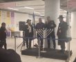מצדיעים לשוטרים: מפקד המשטרה העלה הנרות ב'אסותא'