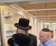 "דער רבי זאל געזונט זיין": האדמו"ר מויז'ניץ ביקר בבית החולים את גיסו האדמו"ר מבעלז