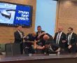 מפקד משטרת אשדוד בעבר ואח החטוף איציק אלגרט הוצא בכוח בוועדת החוקה (וידאו) 